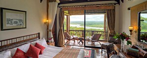 In-room safe, desk, rollaway beds, bed sheets - Paraa Safari Lodge (Paraa)