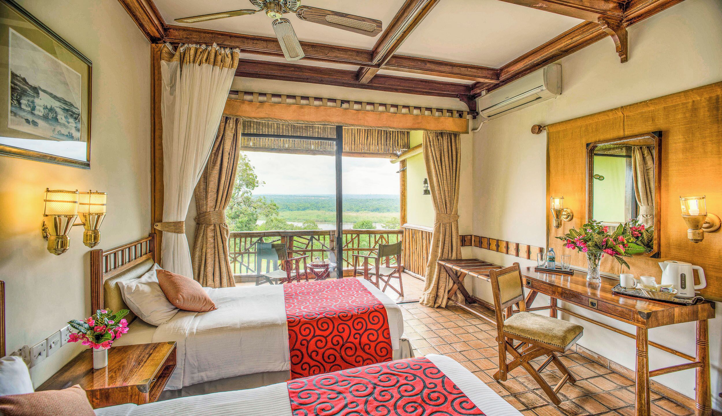 Deluxe Room | In-room safe, desk, rollaway beds, bed sheets