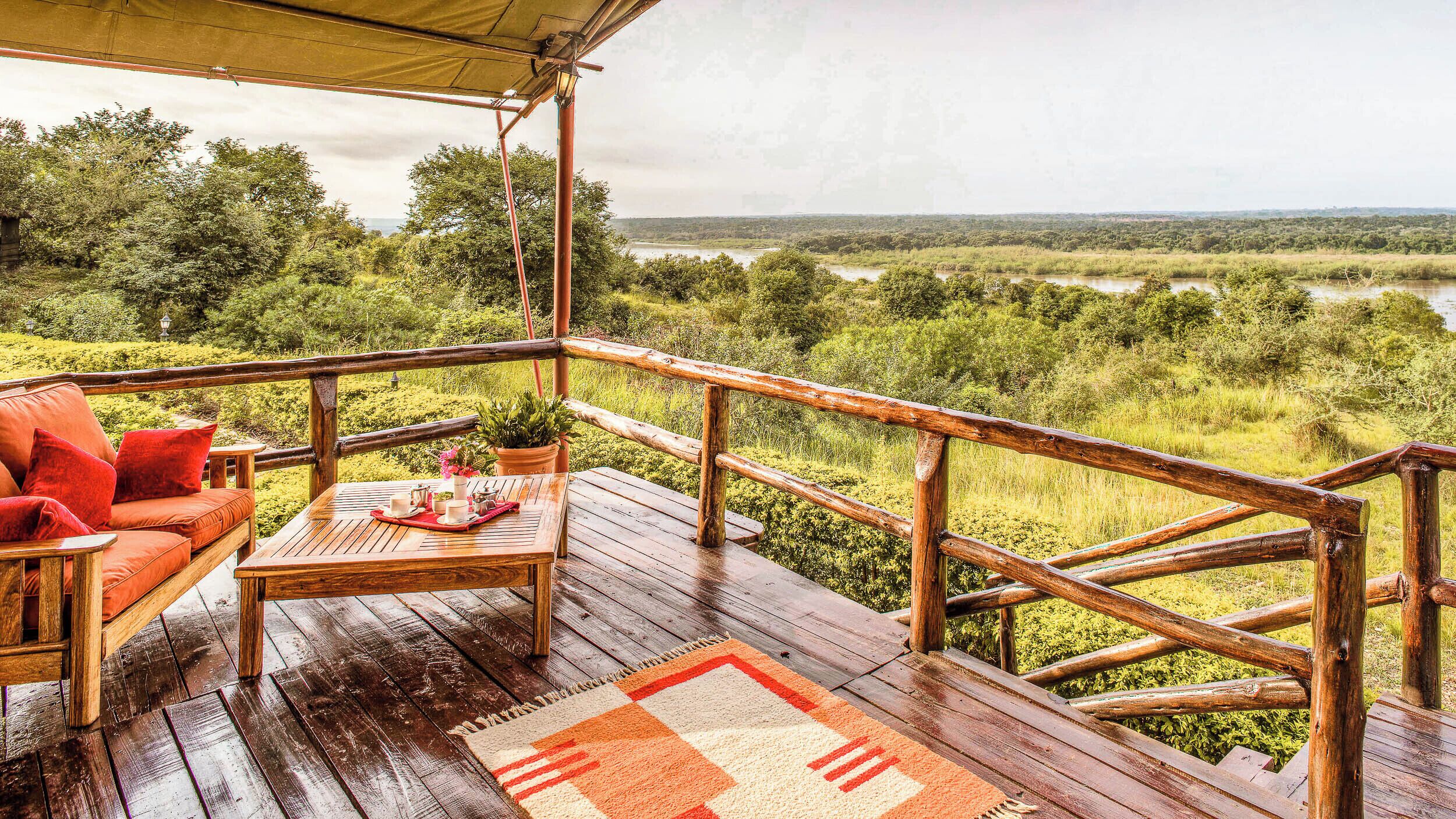 Deluxe Tent | Water view