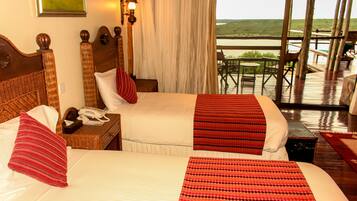 Hypo-allergenic bedding, in-room safe, desk, laptop workspace