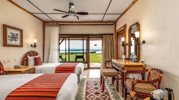 Classic Room, Lake View | Hypo-allergenic bedding, in-room safe, laptop workspace, bed sheets