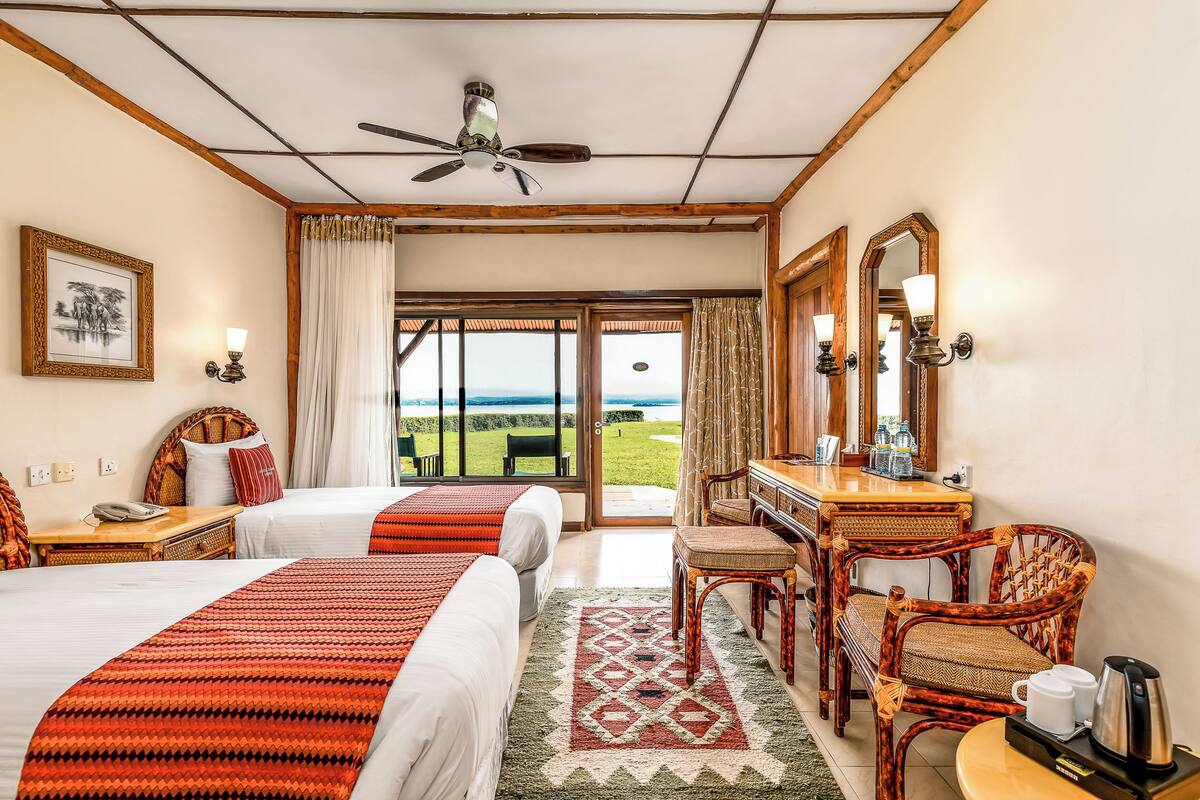 Classic Room, Lake View | Hypo-allergenic bedding, in-room safe, laptop workspace, bed sheets