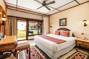 Classic Room, Lake View