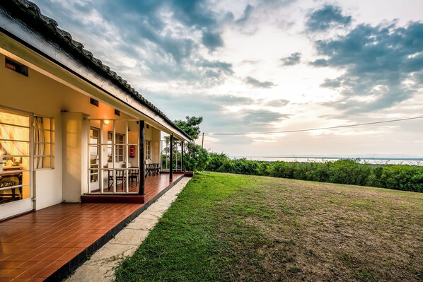 Classic Cottage, 2 Bedrooms | Terrace/patio