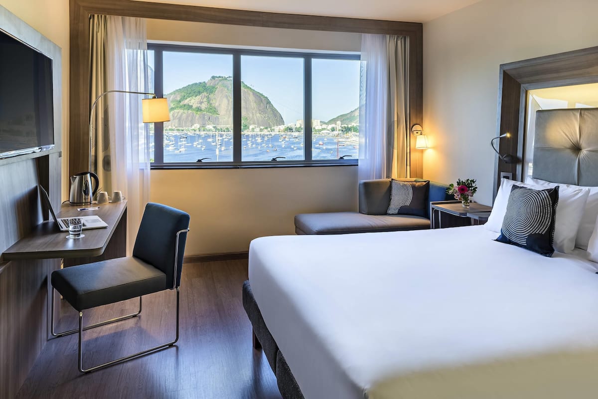 Superior Apartment, 1 Double Bed with Sofa bed, City View | Minibar, in-room safe, desk, soundproofing