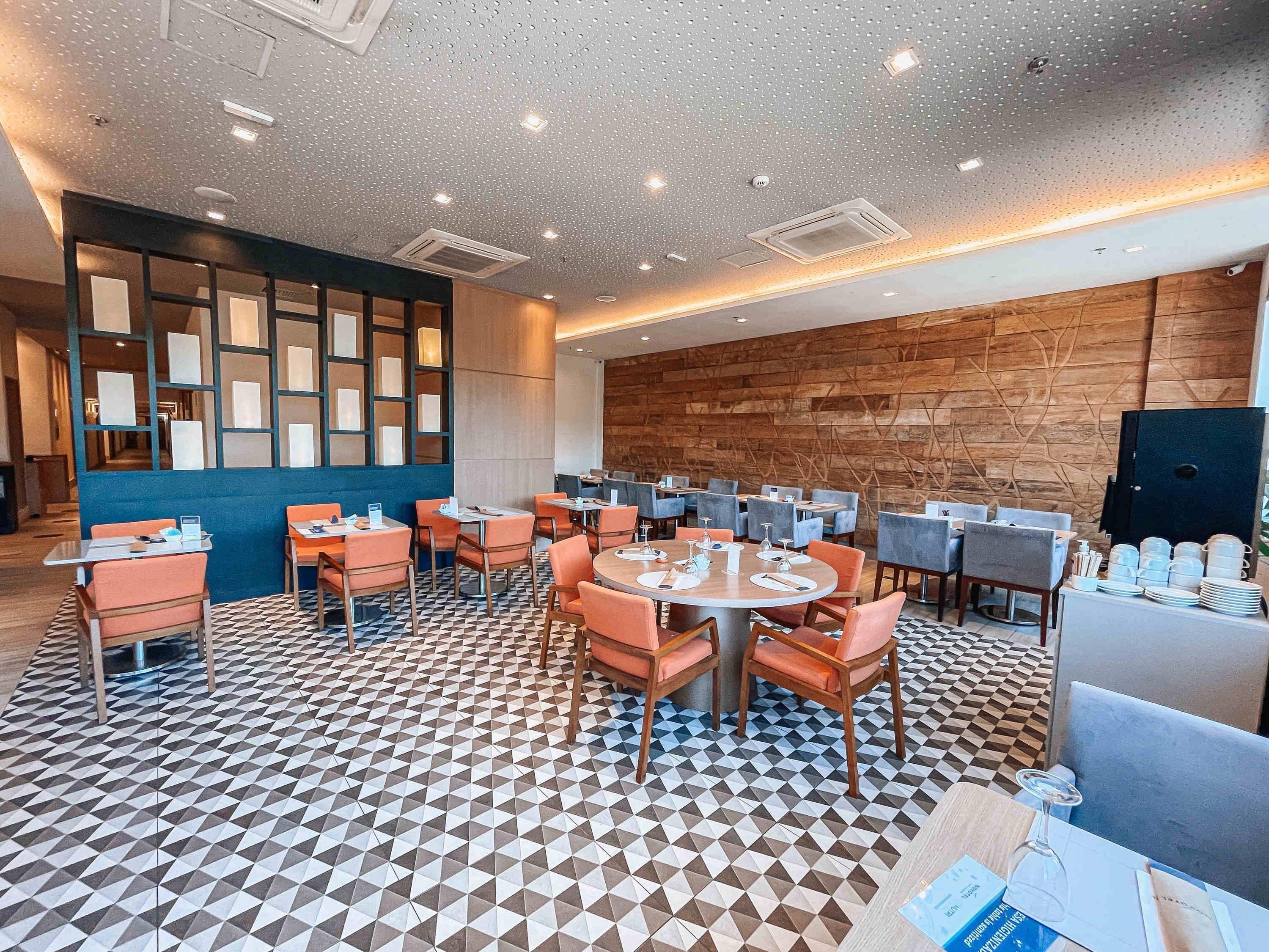 Nhà hàng