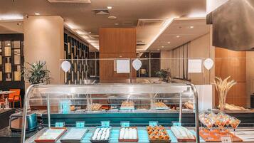 Buffet breakfast for a fee on weekdays