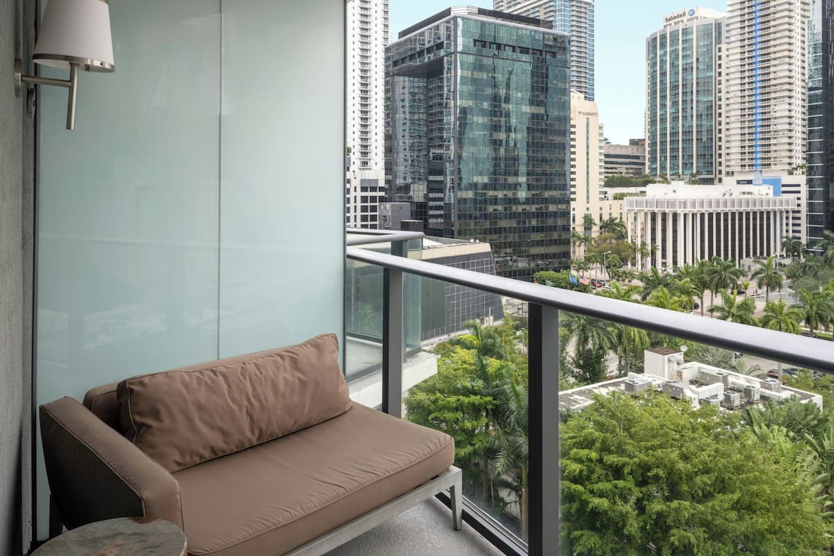 Egyptian cotton sheets, premium bedding, minibar, in-room safe