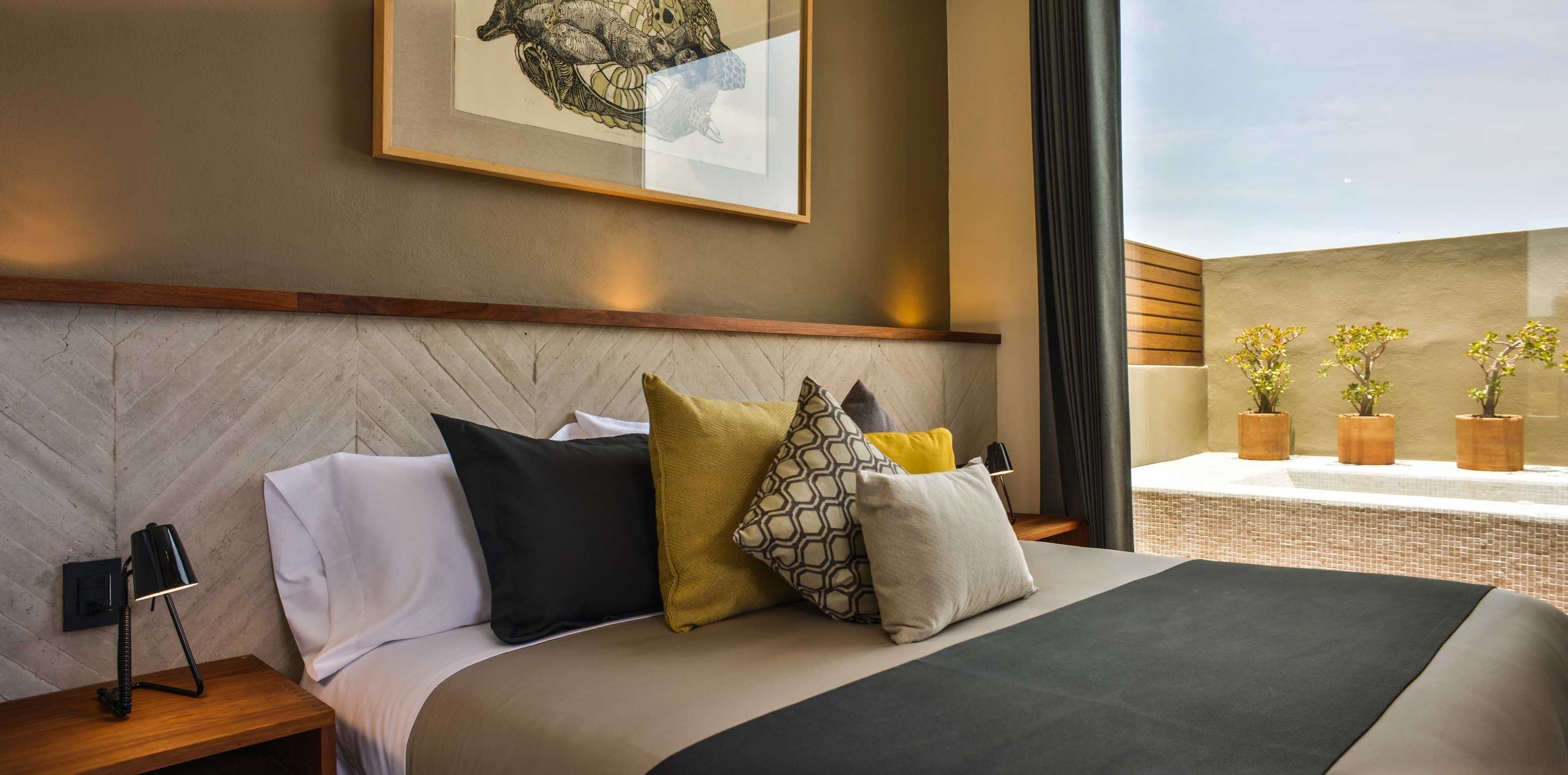 suite con jacuzzi (interior o exterior) | premium bedding, in-room safe, individually decorated, desk