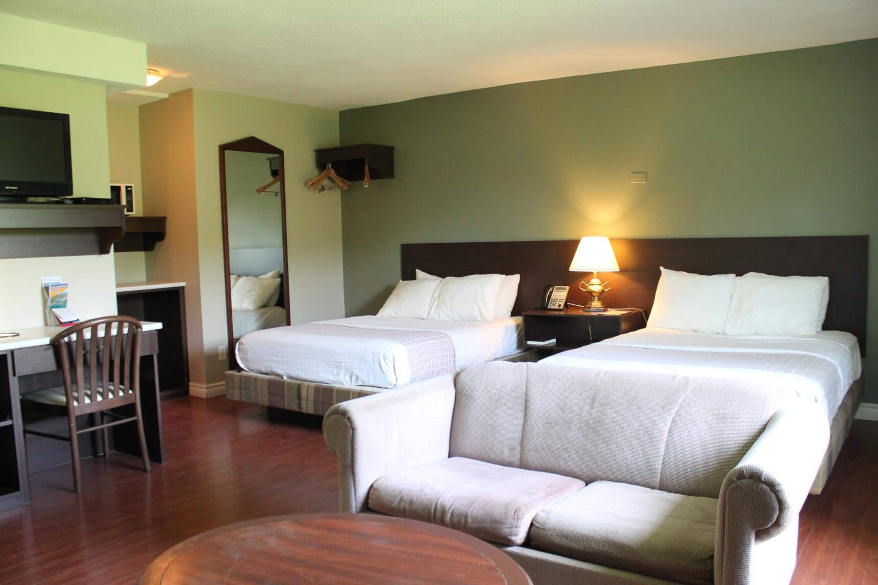 Standard Room, 2 Double Beds | Desk, iron/ironing board, free WiFi, bed sheets