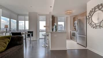 Luxury Apartment, 1 Bedroom | Private kitchen | Full-size fridge, microwave, oven, stovetop