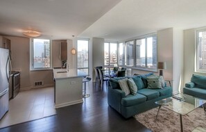 Huoneisto, 3 makuuhuonetta | Olohuone | Taulutelevisio