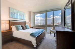 Apartment, 3 Bedrooms | Bathroom | Shower, free toiletries, towels