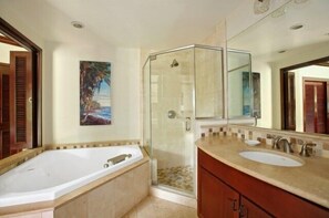 Villa, 2 Bedrooms, Bathtub, Ocean View (Waipouli Beach Resort G101) | Bathroom