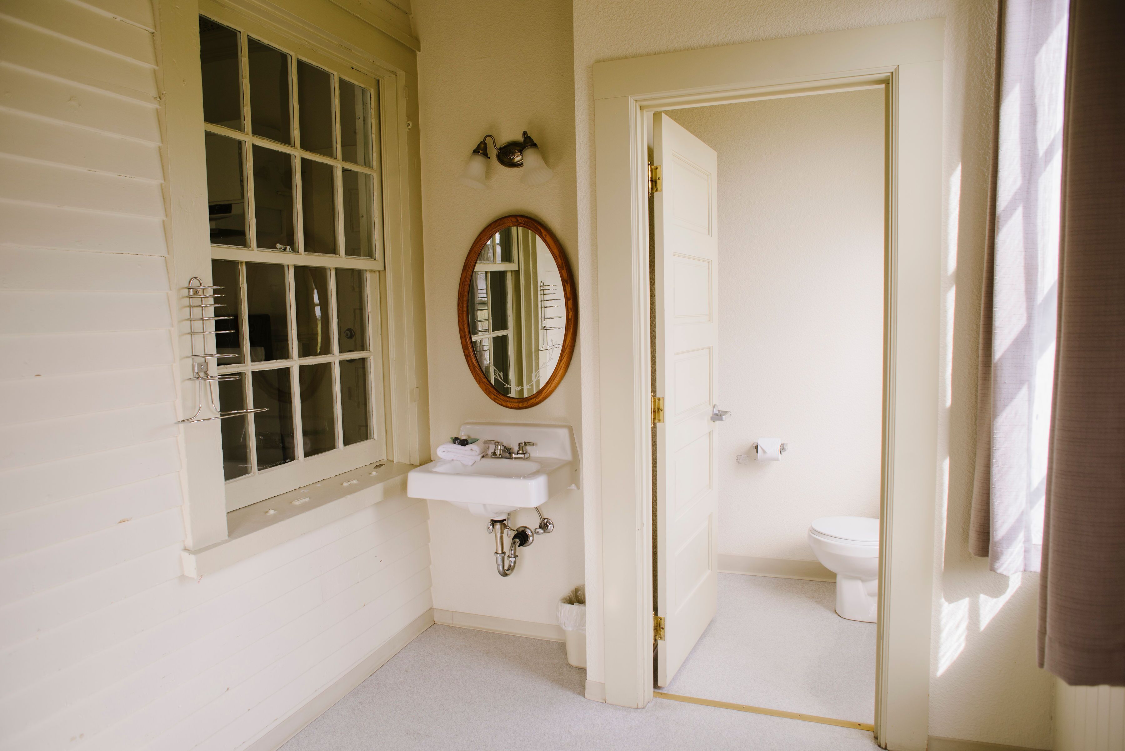 classic duplex, 2 bedrooms | bathroom | free toiletries, hair dryer, towels, soap