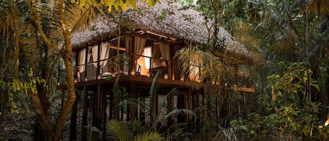 Couples treatment room(s), body treatments, hot stone massages