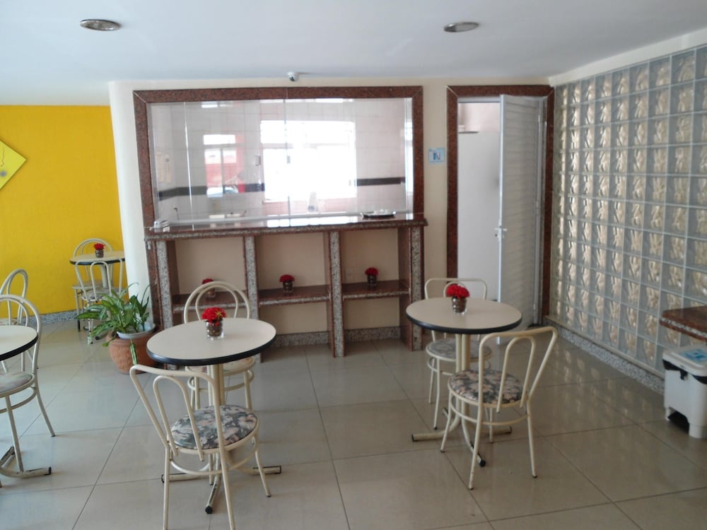 Hotel Pirâmide by null