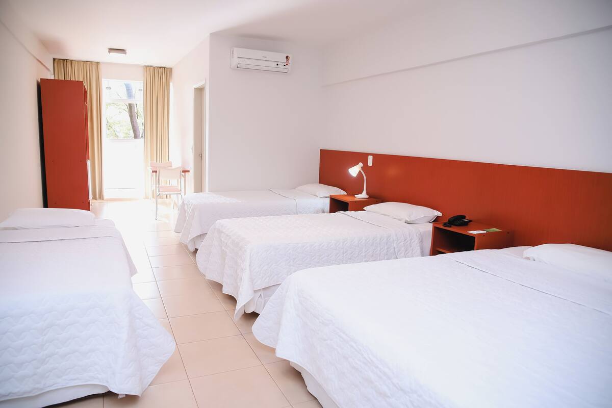 Suíte Standard Piscina Família | มินิบาร์, ตู้นิรภัยในห้องพัก, โต๊ะทำงา น, พื้นที่ทำงานแบบใช้แล็ปท็อป