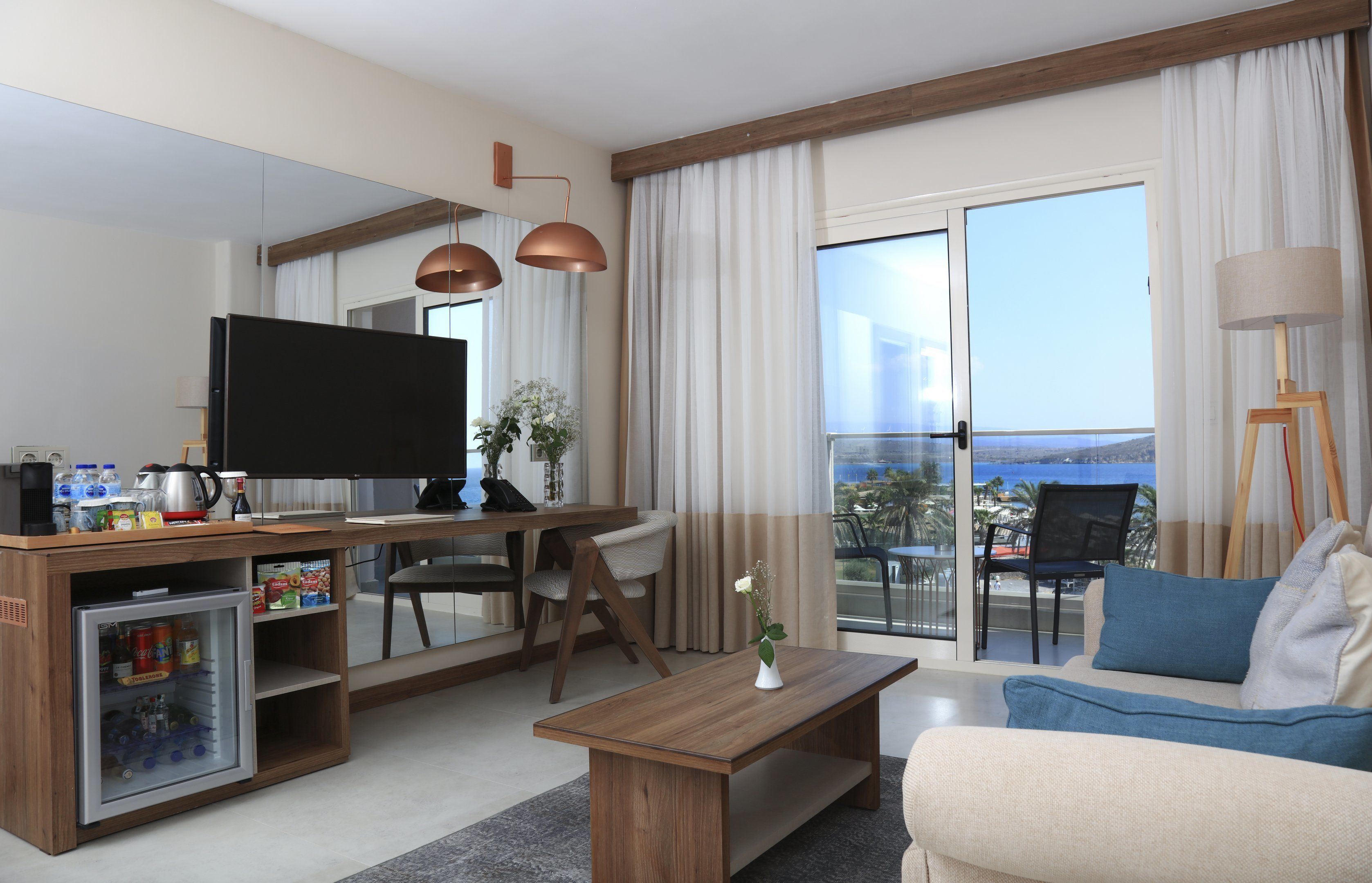 suite, 2 bedrooms | living area | lcd tv
