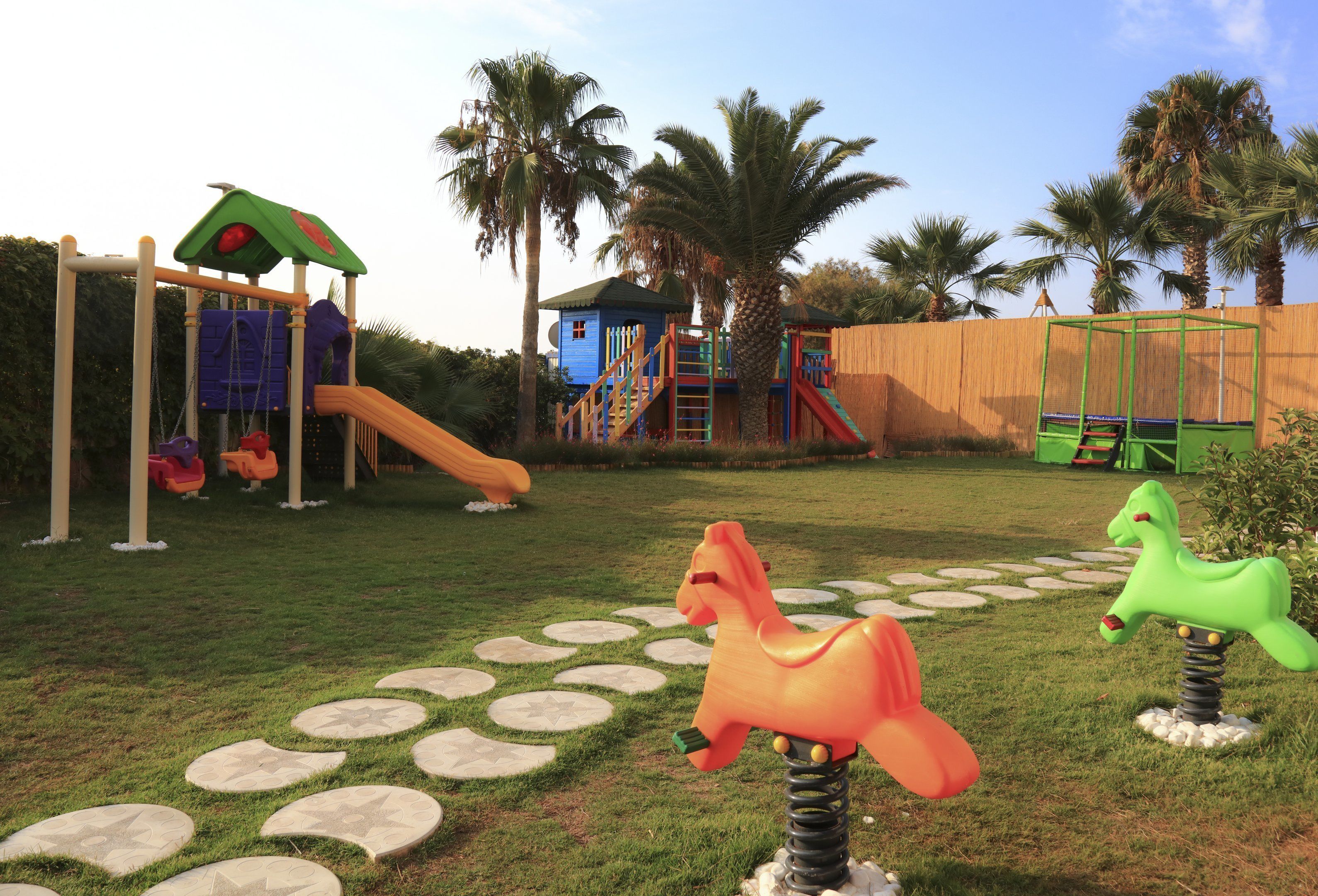 children’s play area – outdoor