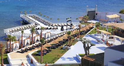 Design Plus Seya Beach Hotel