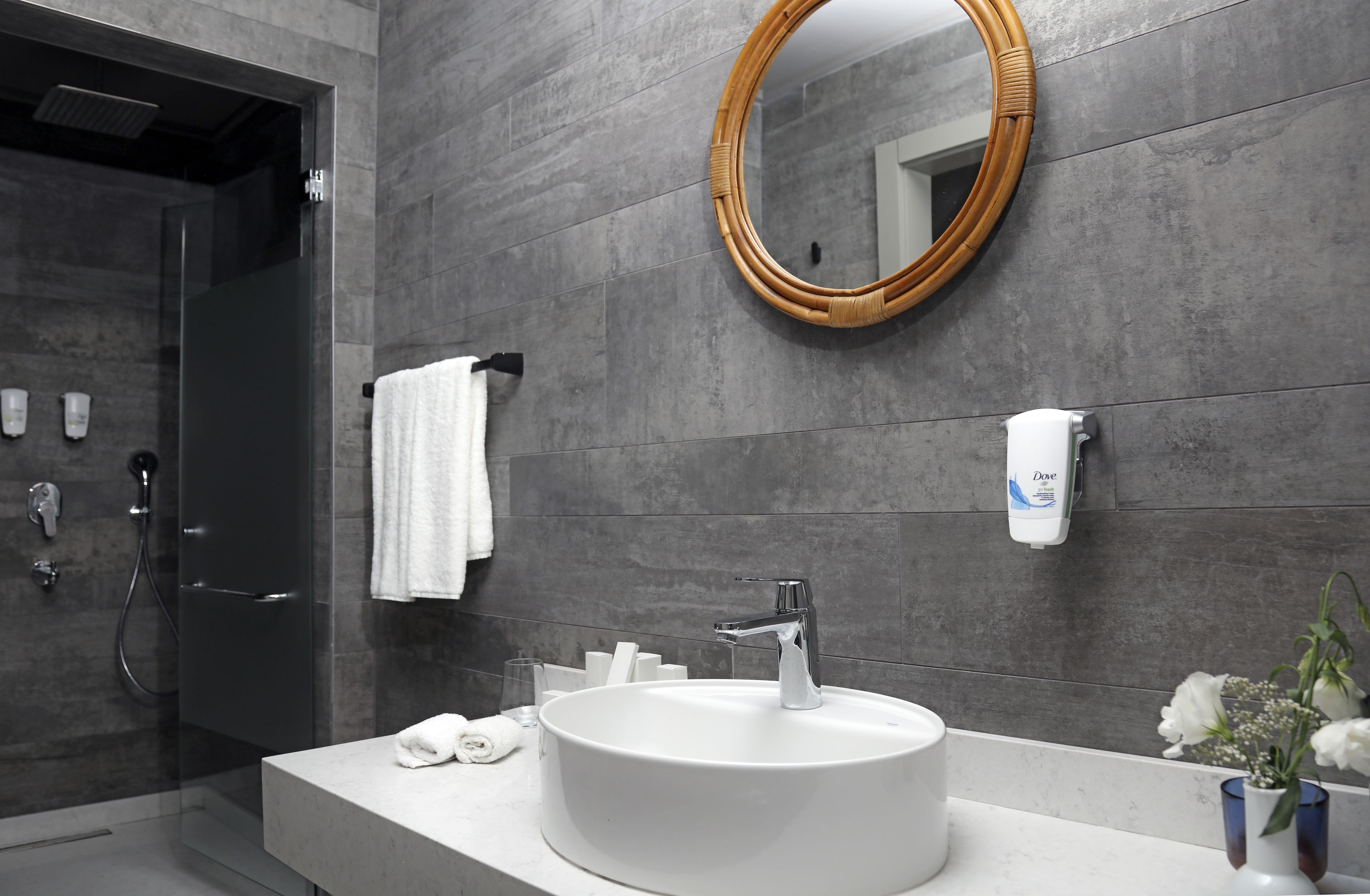 premium double room, terrace, sea view | bathroom | shower, eco-friendly toiletries, hair dryer, bathrobes