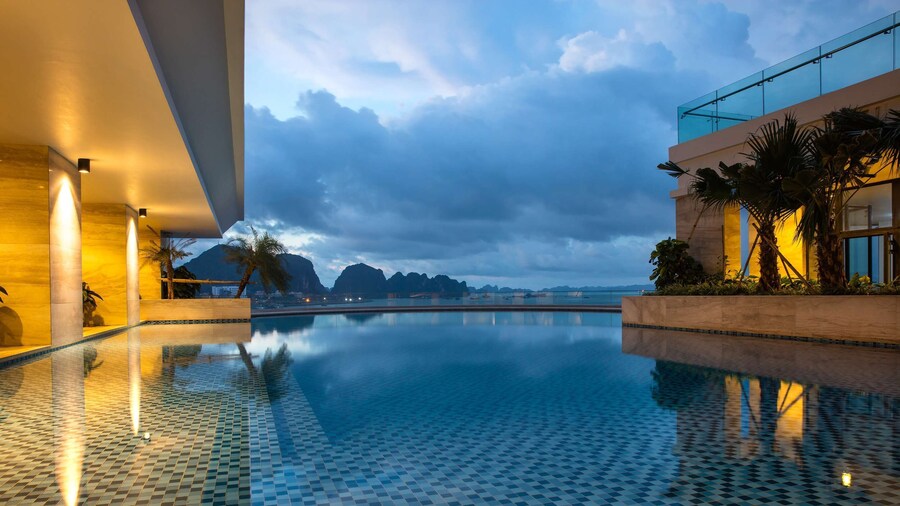 Wyndham Legend Halong Hotel