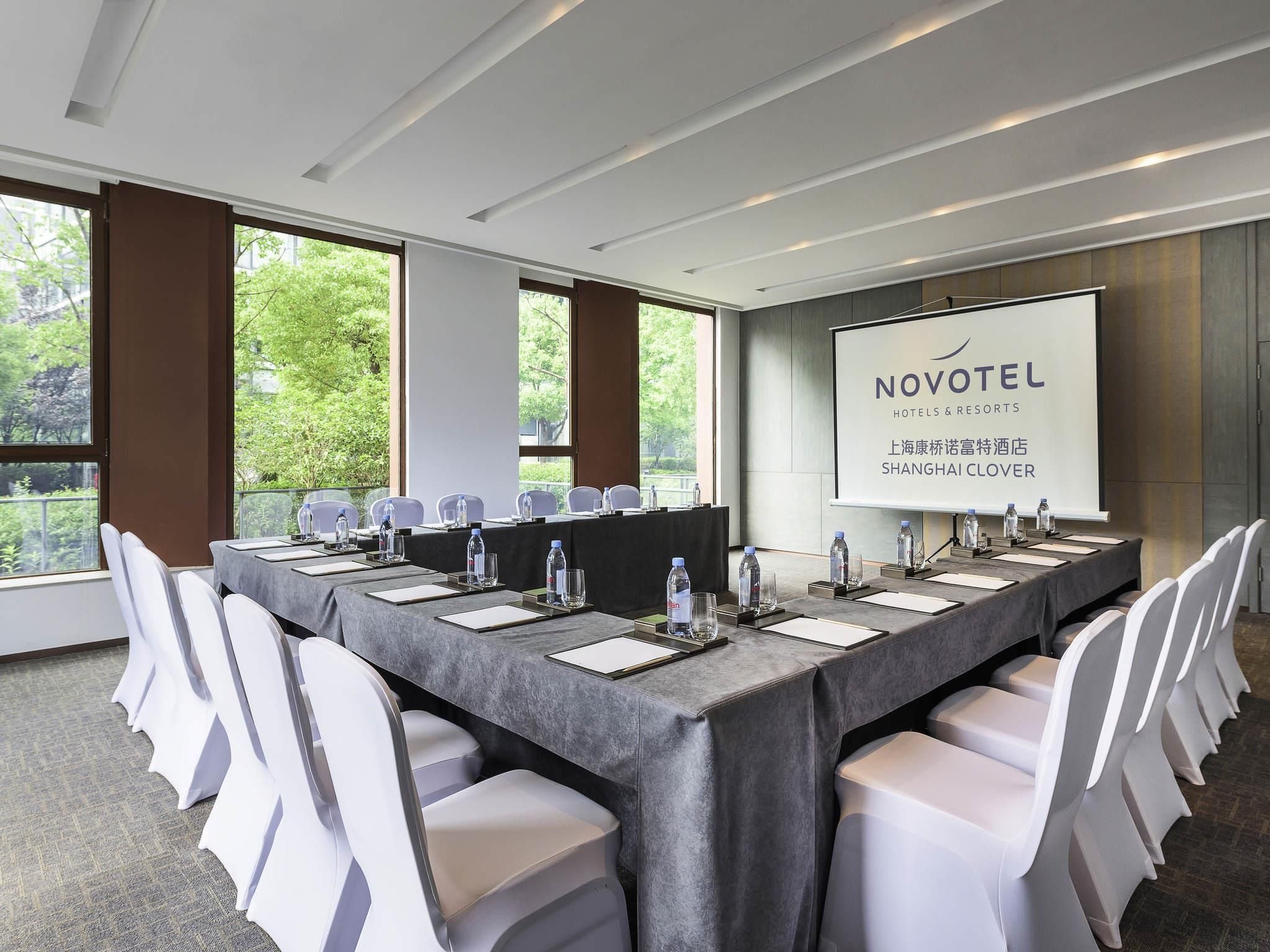 Meeting facility