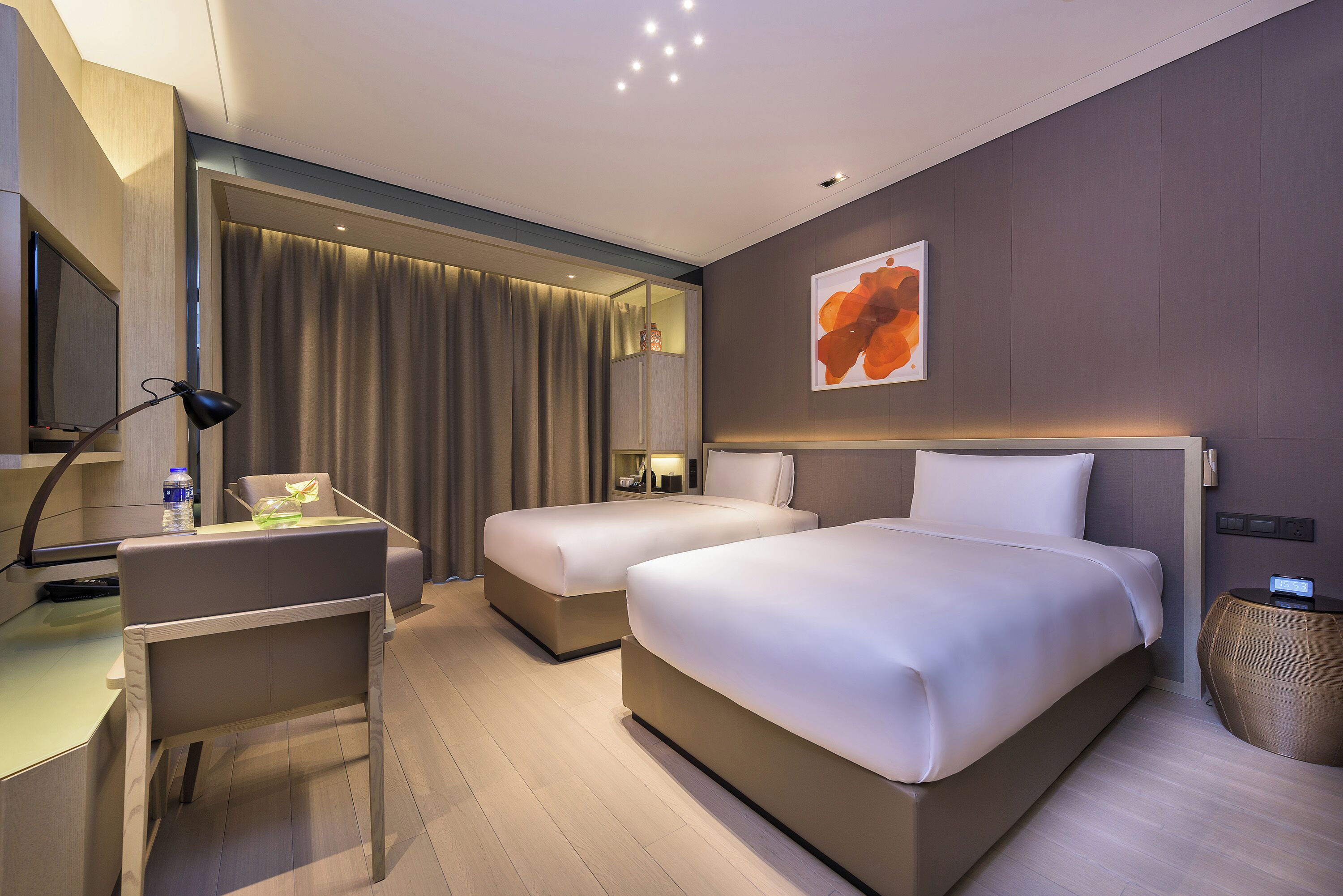 Minibar, caja de seguridad en la habitación y sistema de insonorización 