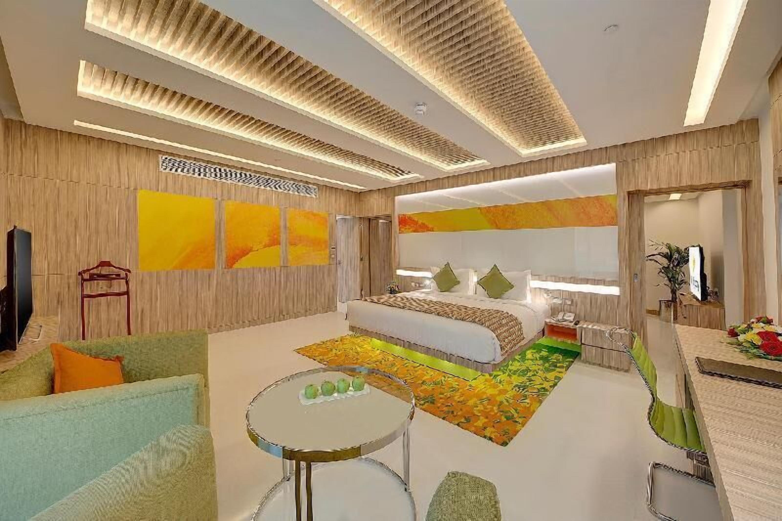 Minibar, coffres-forts dans les chambres, bureau