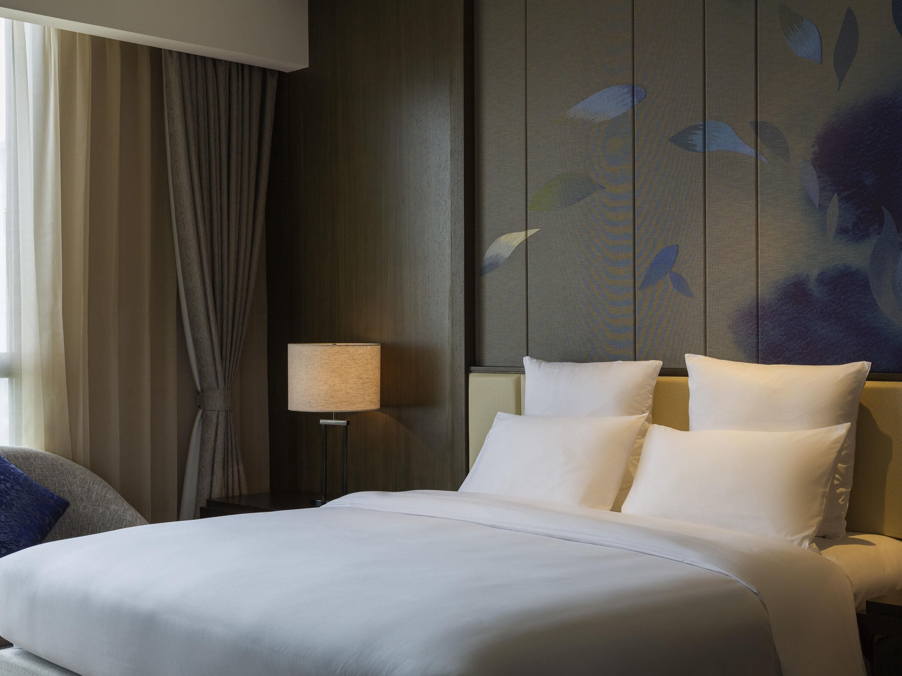 Superior-Zimmer, 1 King-Bett, Stadtblick | Minibar, Zimmersafe, Schreibtisch, Verdunkelungsvorhänge