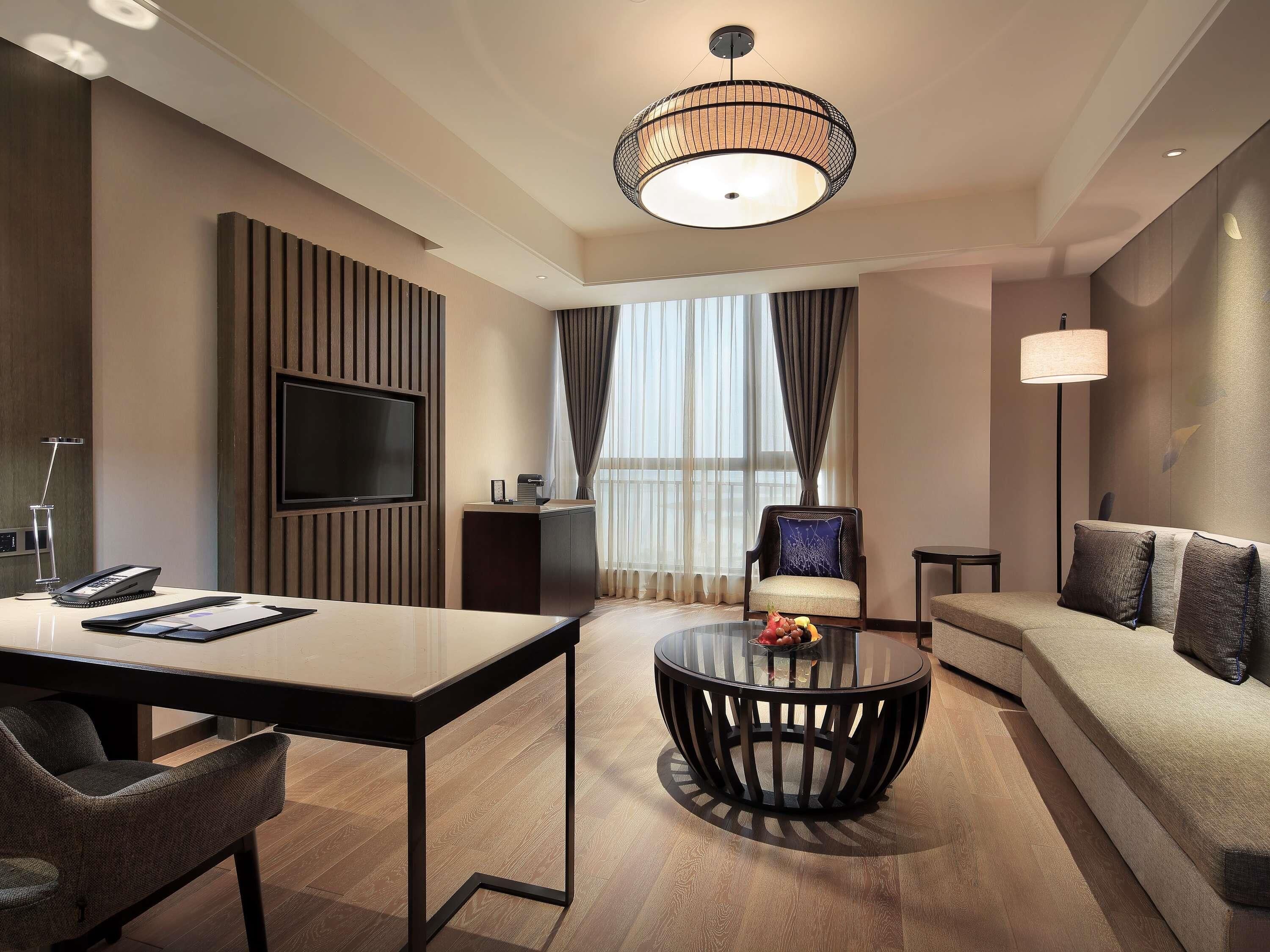 1 bedroom, minibar, in-room safe, desk