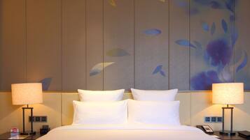 Deluxe Room, 1 King Bed, Lake View | View from room