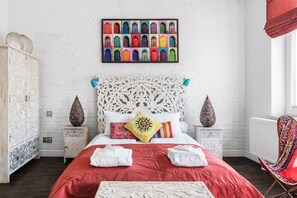 Phòng đôi có thiết kế đặc sắc | Bộ đồ giường cao cấp, bàn ủi/dụng cụ ủi quần áo 