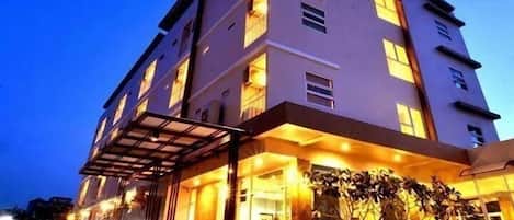 Front of property – evening/night