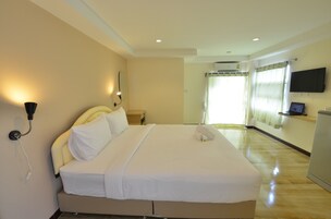 Habitación doble superior | Escritorio, cortinas opacas, wifi gratis