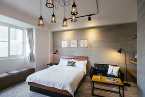 Phòng đôi Tiêu chuẩn | 1 phòng ngủ, trang bị nội thất với thiết kế riêng biệt, bàn