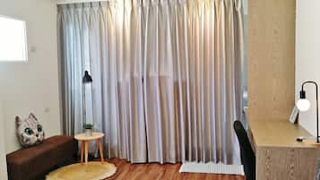 Hepburn | 1 bedroom, desk, blackout drapes, soundproofing