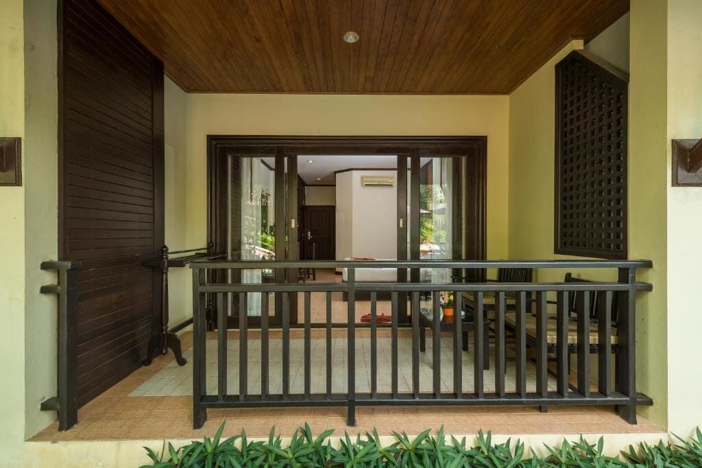 superior pool double or twin | 1 bedroom, in-room safe, iron/ironing board, free wifi