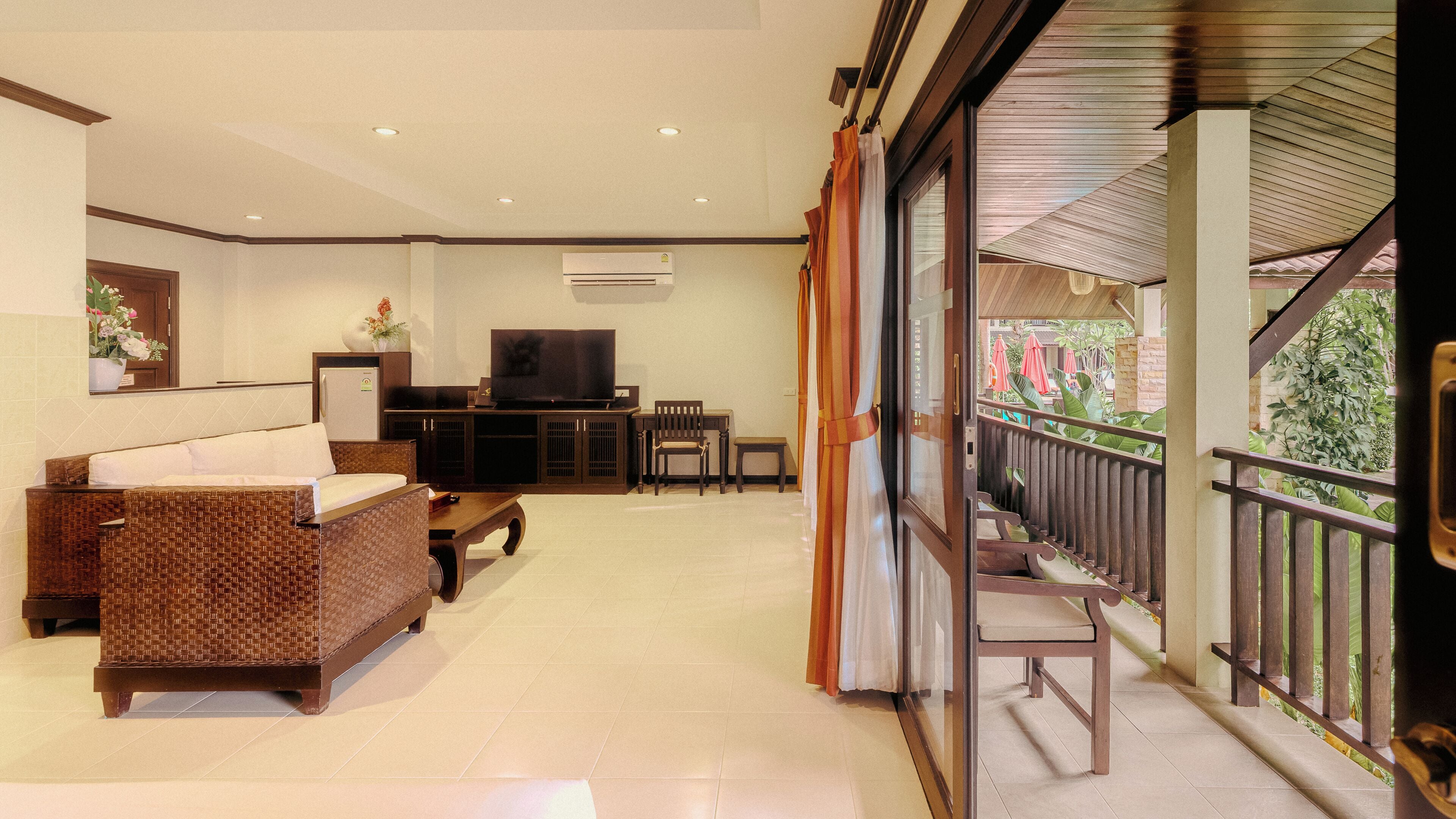 triple suite room | 1 bedroom, in-room safe, iron/ironing board, free wifi