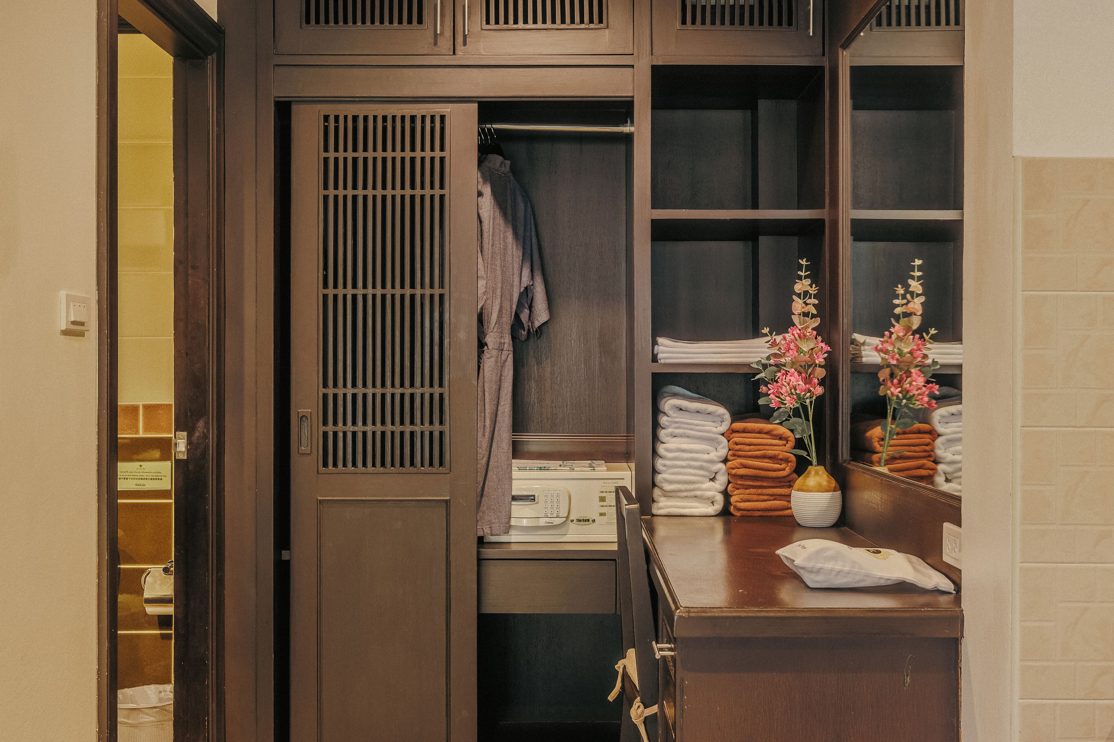 triple suite room | wardrobe