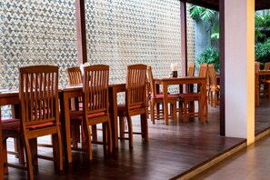 Tägliches Frühstücksbuffet (400 THB pro Person)