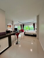 14 bedrooms, minibar, in-room safe, individually decorated