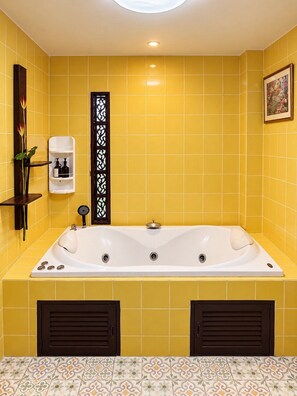 Jetted bathtub - Pludhaya Resort & Spa (Ayutthaya)