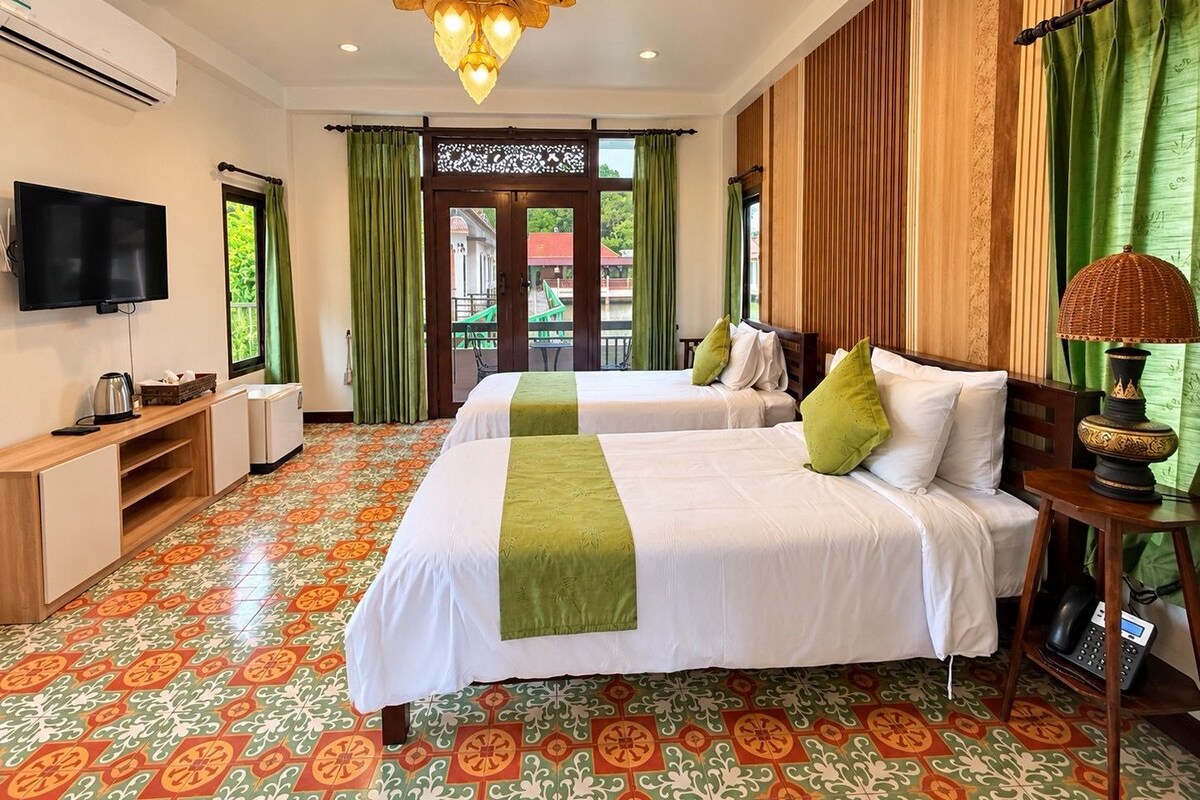 Deluxe Villa, 2 Single Beds, Poolside | Premium bedding, in-room safe, laptop workspace, free WiFi