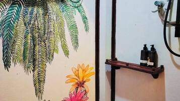 Grand Suite, Resort View | Bathroom | Combined shower/bathtub, free toiletries, slippers, towels