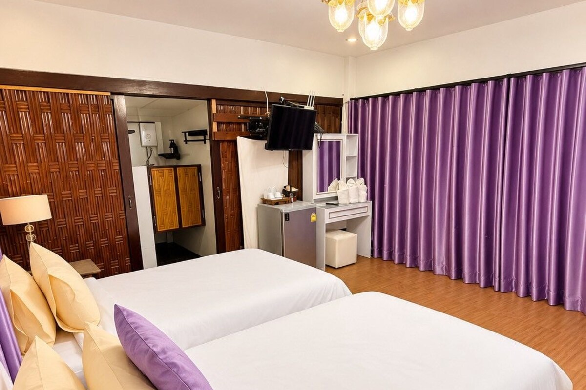 Deluxe Twin Room, Garden View | Premium bedding, in-room safe, laptop workspace, free WiFi
