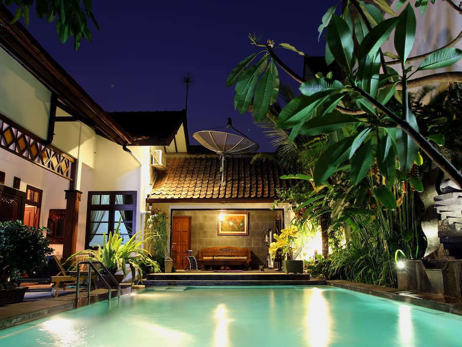 Kolam renang outdoor