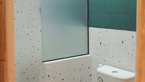 Familienzimmer | Badezimmer