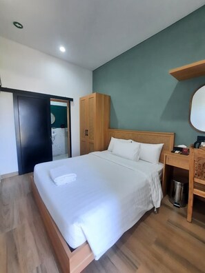 Standard Room | Desk, free WiFi, bed sheets - Griya Yunika Boutique Hotel  (Yogyakarta)